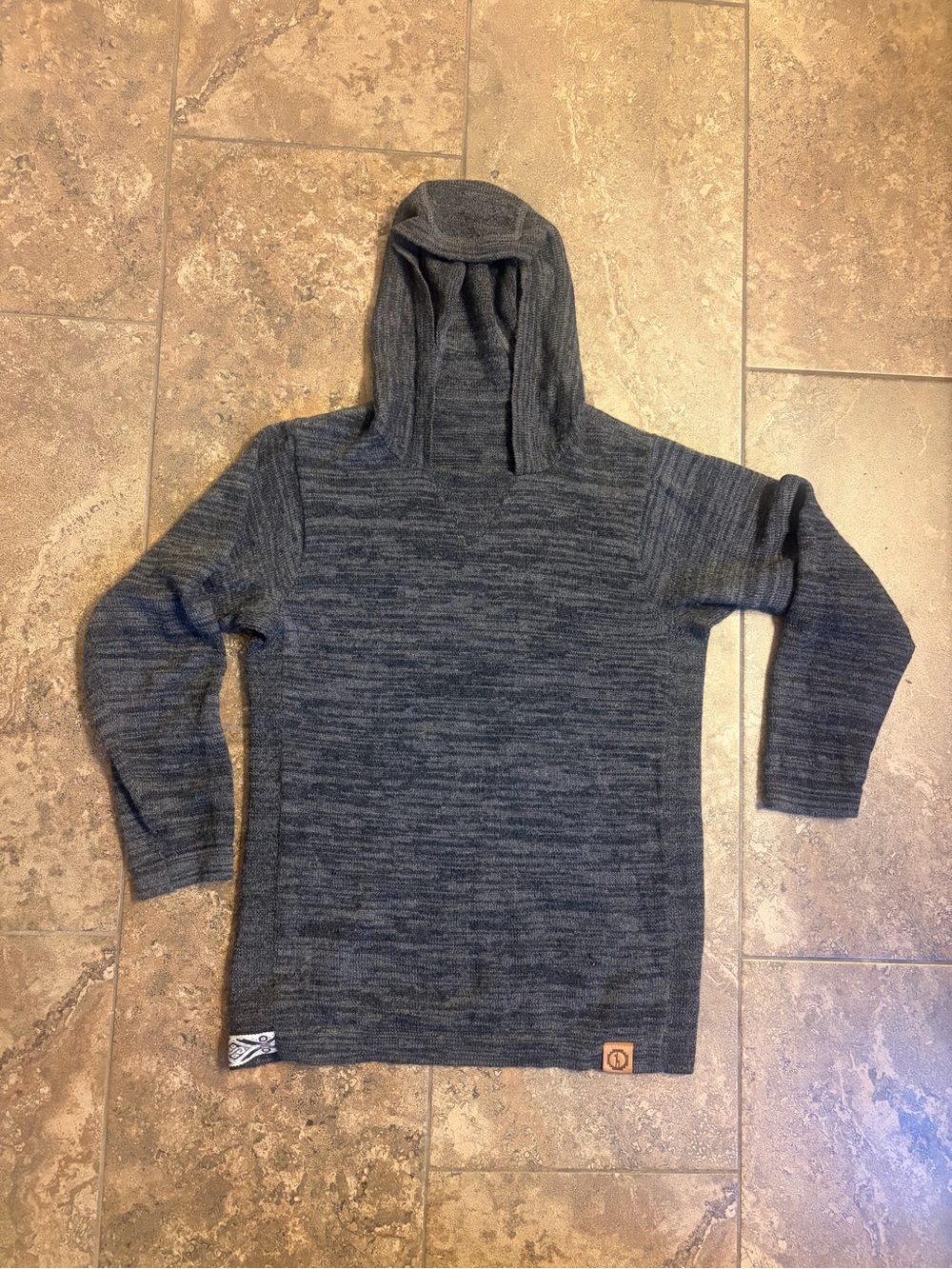 Paka—Women’s /Unisex Charcoal Heather Hooded Alpaca wool knit Pullover